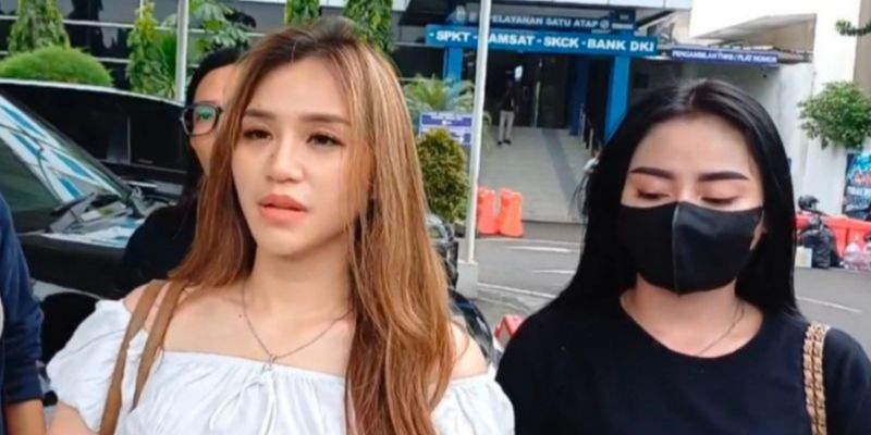 Wanita Cantik Ini Datangi Kantor Polisi, Ngaku Jadi Korban Penipuan