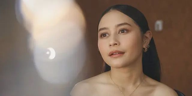Deretan Artis Indonesia Hobi Cium Ketiak Orang Lain, Prilly Latuconsina & Laudya Cynthia Bella