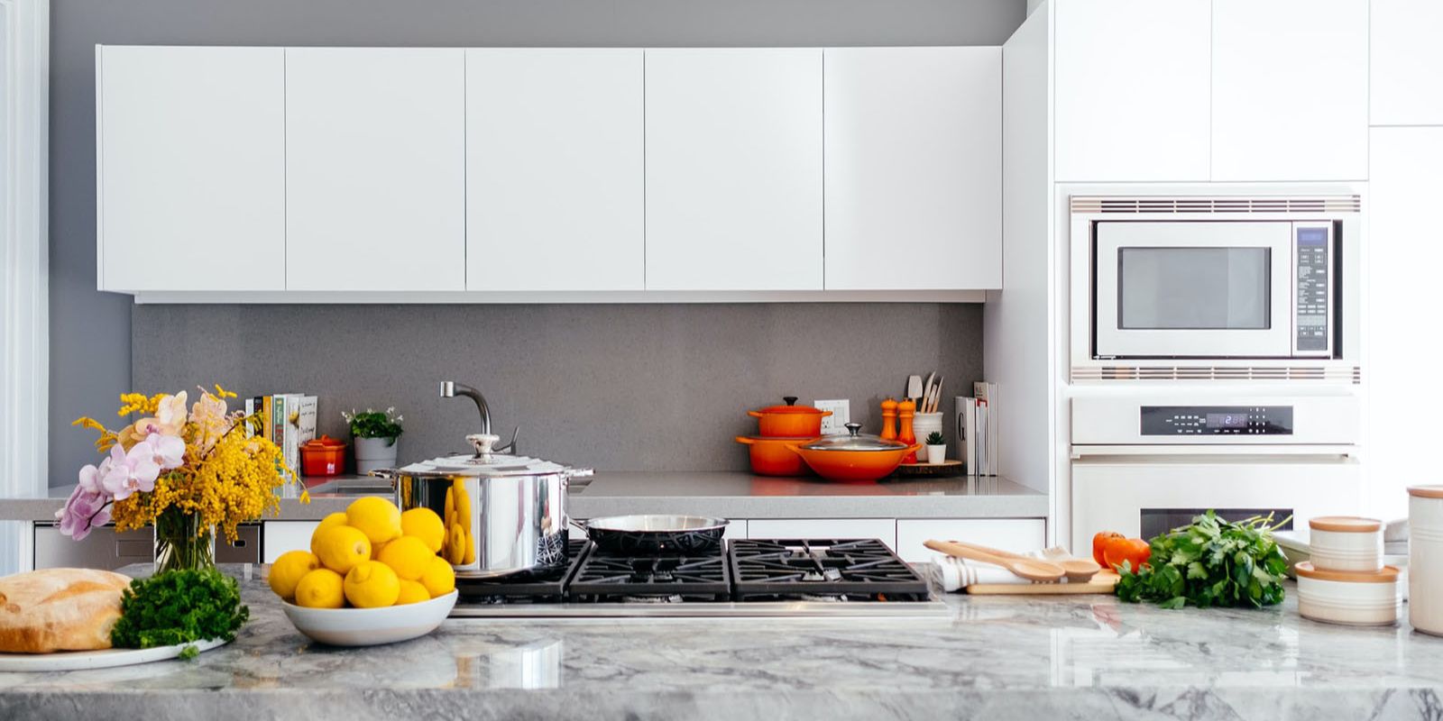 Desain Dapur Sempit Minimalis Sederhana yang Fungsional dan Estetis
