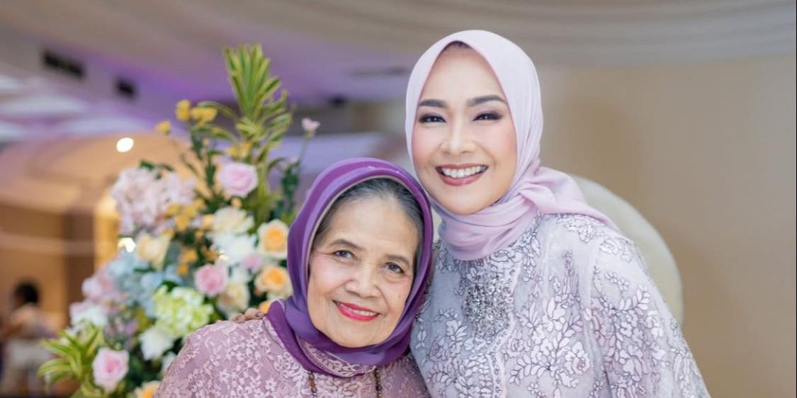 4 Potret Kenangan Terindah Alya Rohali Bersama Ibunda yang Baru Berpulang