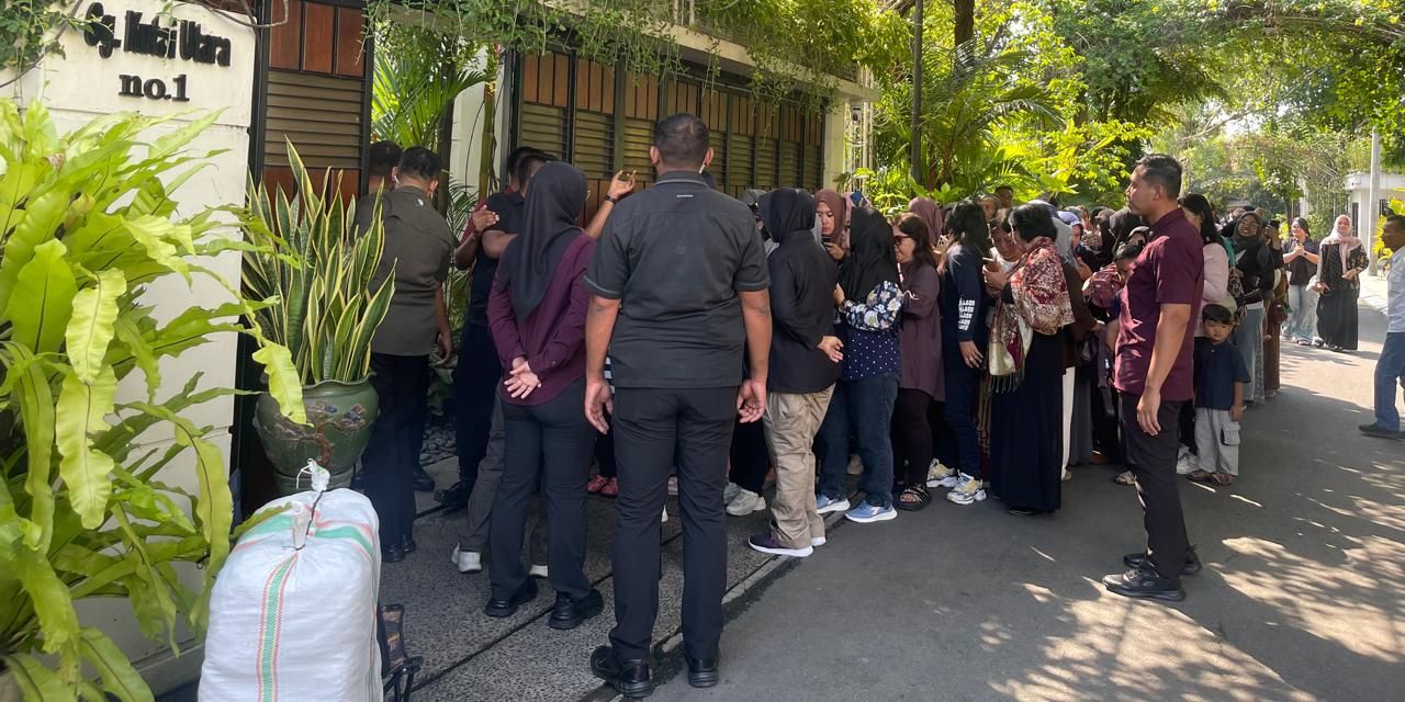 Geruduk Rumah Jokowi, Massa Minta Tunjukkan Ijazah Asli