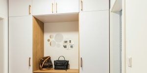 Desain Lemari Pakaian Minimalis Modern, Cocok untuk Kamar Tidur Estetik