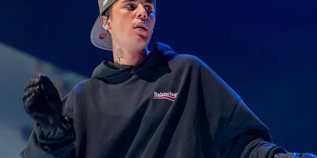 Tampilan Unik dan Berkelas, Justin Bieber Spill Wujud Sepatu Terbaru dari Brand Miliknya