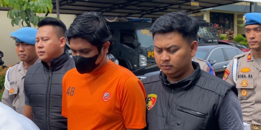Berbaju Tahanan, Ini Tampang Dokter Kandungan di Garut yang Lecehkan Pasien