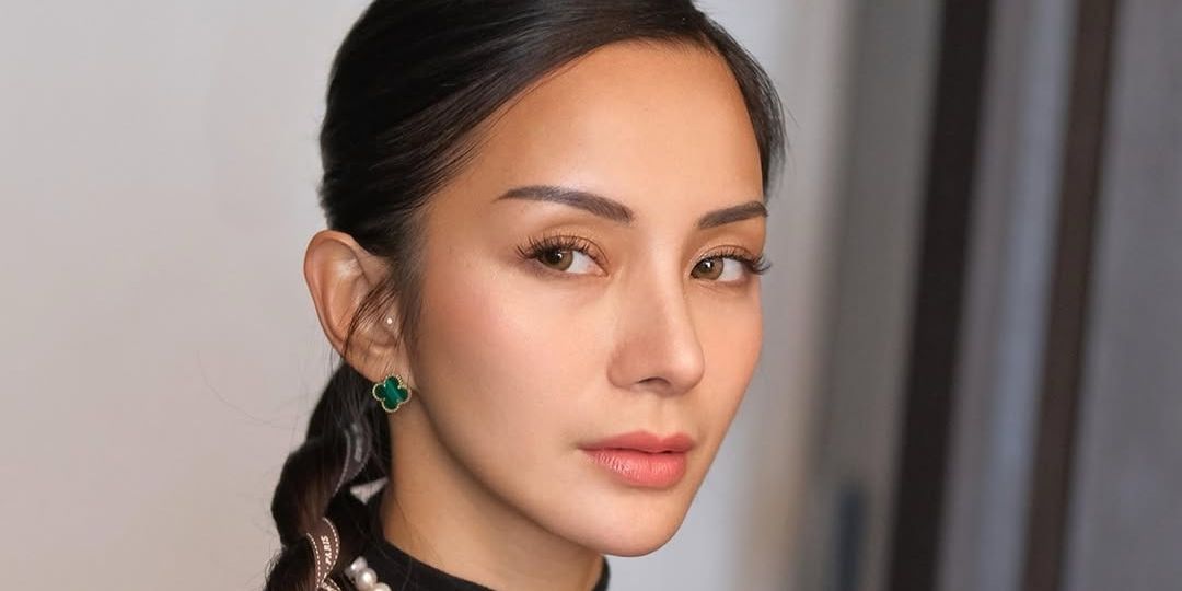 7 Potret Terbaru Kirana Larasati Usai Jalani Operasi Plastik, Hidung Makin Mancung dan Auranya Main Berkelas
