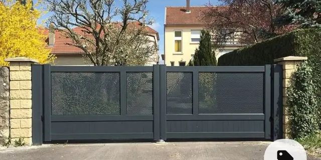 Desain Pagar Besi Minimalis, Elegan untuk Keamanan dan Estetika Rumah