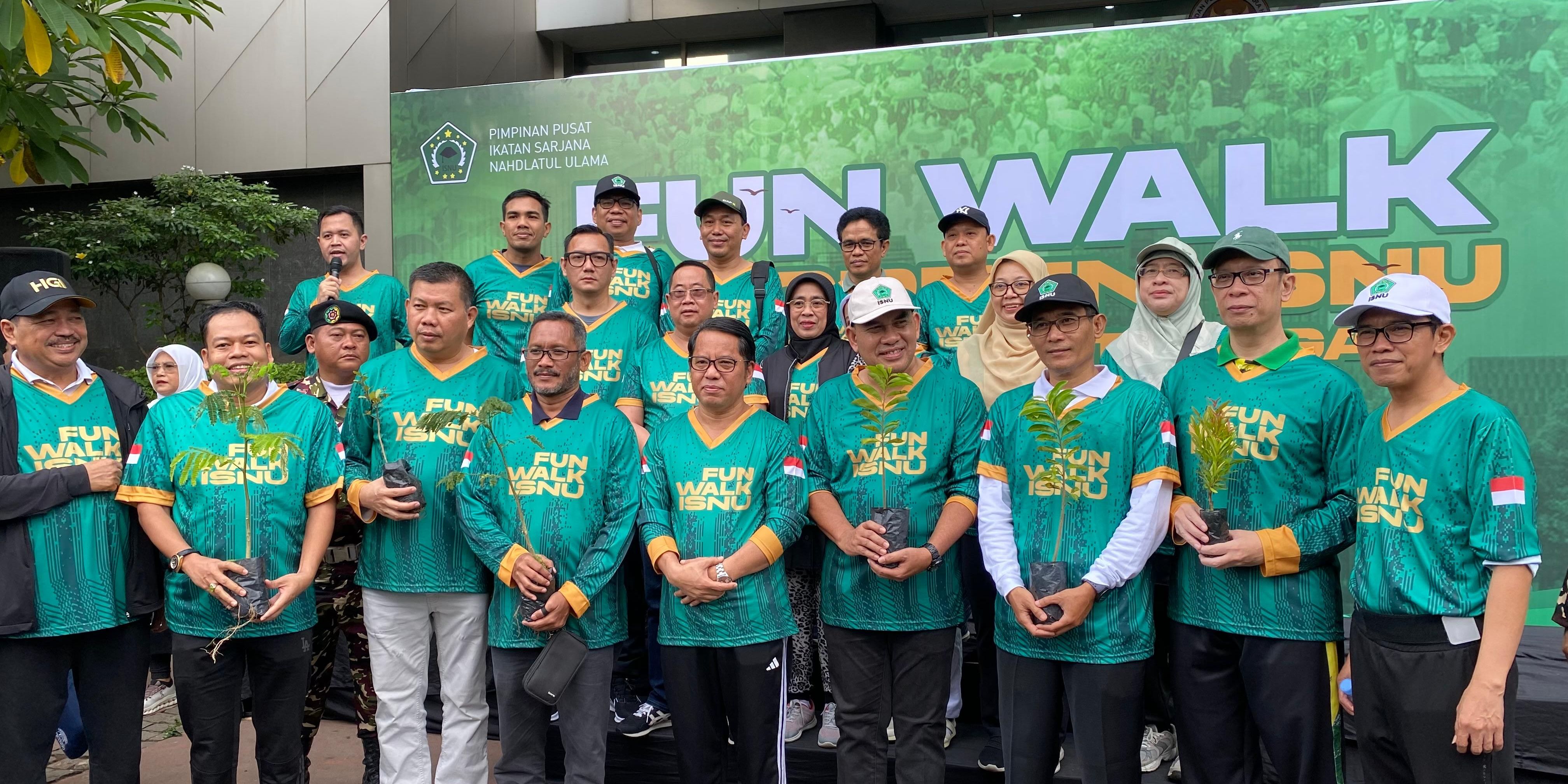 ISNU Gelar Fun Walk di CFD Jakarta, Soroti Isu Lingkungan dan Kolaborasi Sarjana