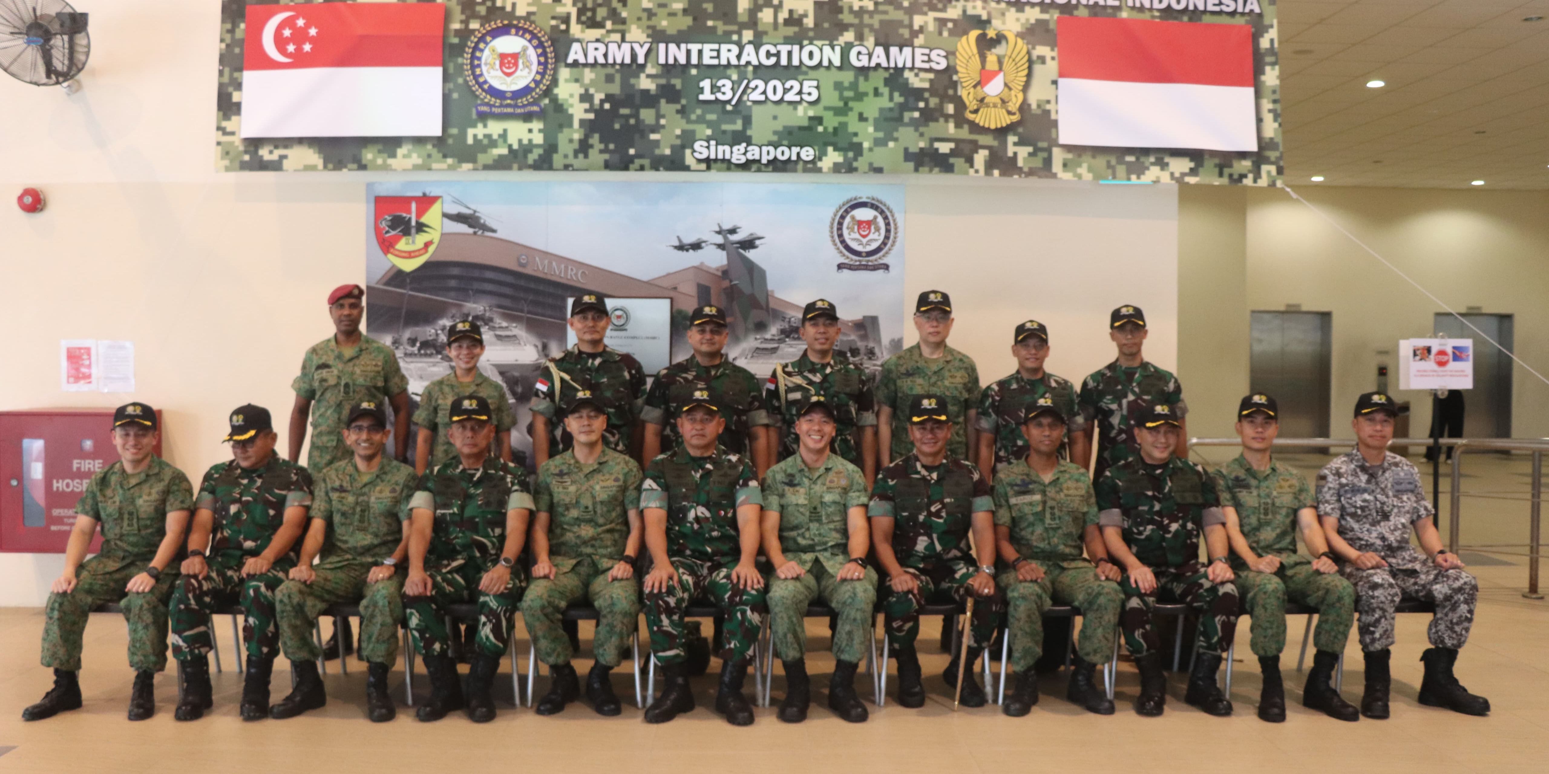 Kasad Jenderal TNI Maruli Terima Medali Kehormatan dari Singapura, Ini Jasanya di Dunia Militer