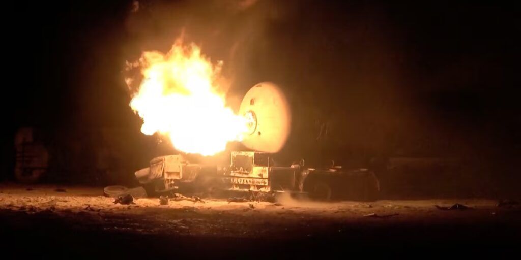 WNI Jadi Saksi Mata AS Bombardir Pelabuhan Minyak Yaman Hingga 80 Orang Wafat