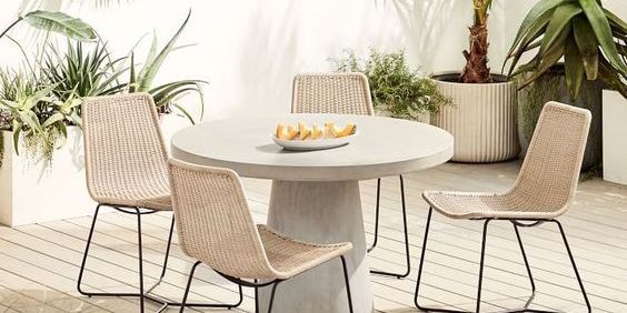 Inspirasi Meja Teras Minimalis untuk Mempercantik Eksterior Rumah