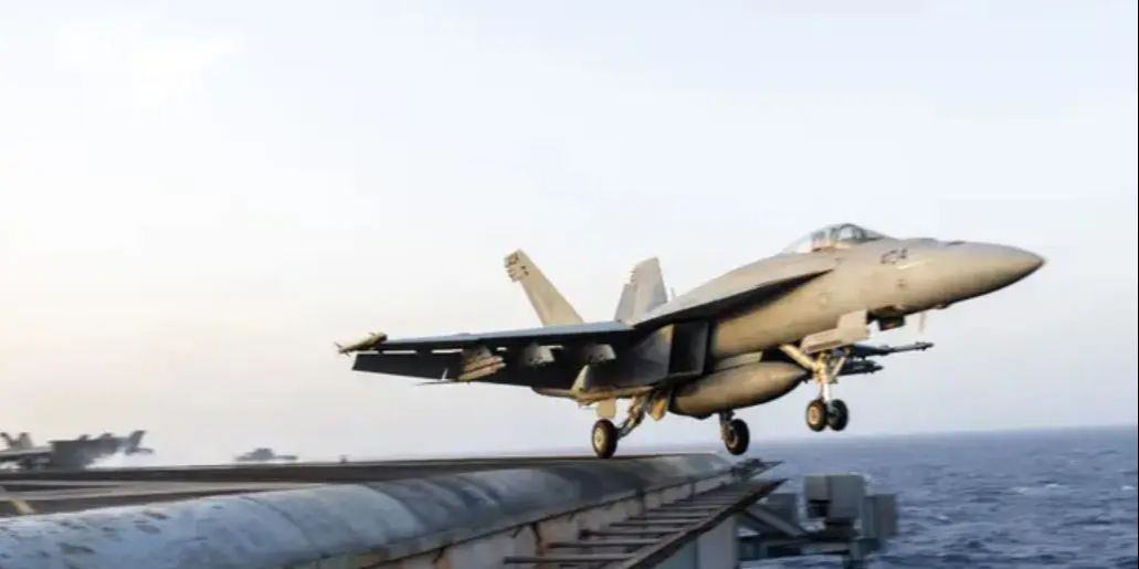 Diserang Militer Yaman, Jet Tempur F-18 AS Seharga Rp 960 Miliar Jatuh ke Laut Merah