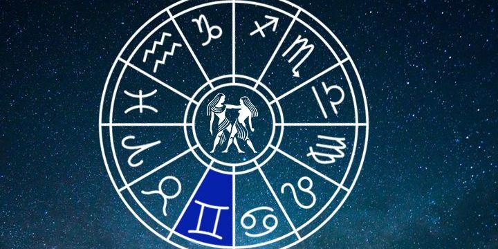 Ini Alasan Psikologis Mengapa Orang Percaya Astrologi