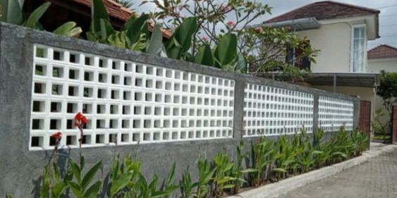 Inspirasi Pagar Tembok Roster Minimalis untuk Rumah Modern