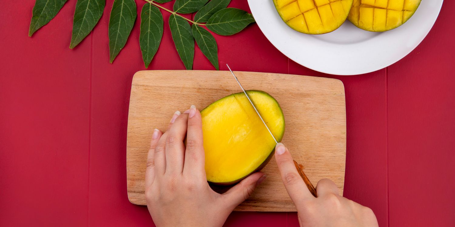 Jangan Dibuang! Ketahui Kandungan Ajaib Kulit Mangga untuk Perawatan Kulit Sehat dan Glowing