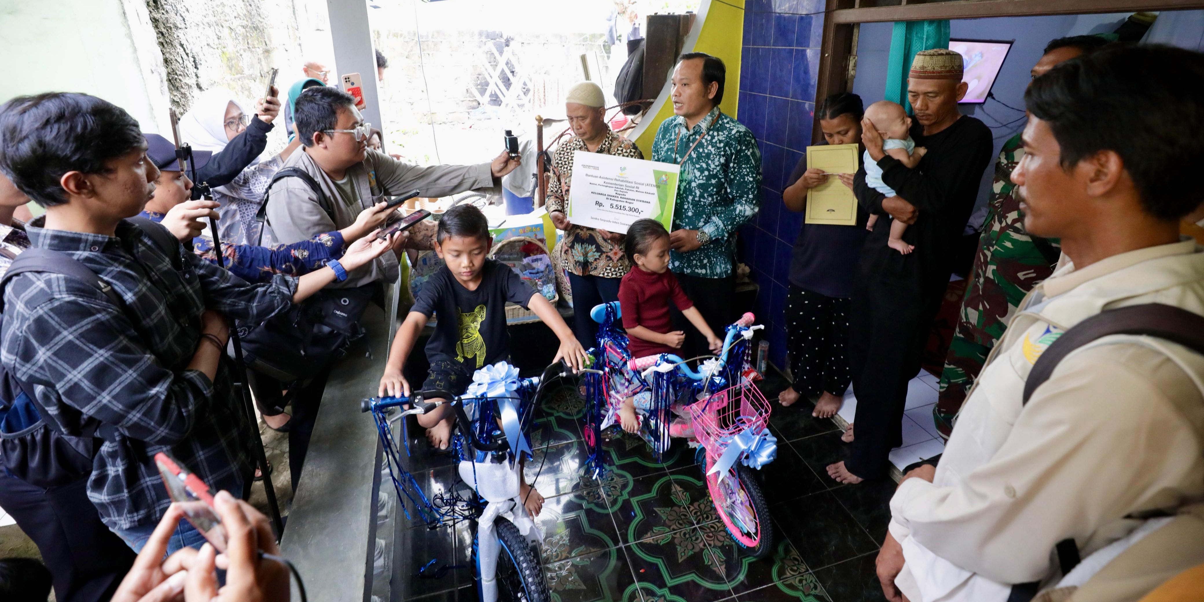 Kemensos Respons Cepat Kasus Pemulung Anak yang Viral di Sentul