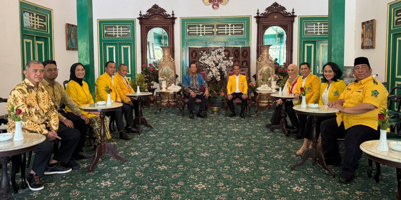 Sambangi Sri Sultan di Yogya, Bahlil Lanjutkan Tradisi Golkar Silaturahmi ke Tokoh Senior