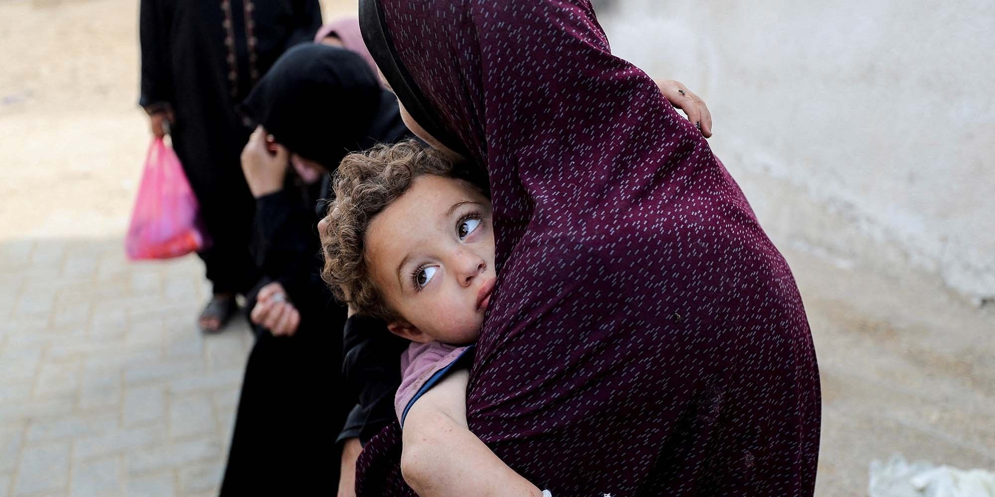 Israel Membakar Anak-Anak & Wanita Palestina di Tenda Pengungsian Gaza Hingga Tewas
