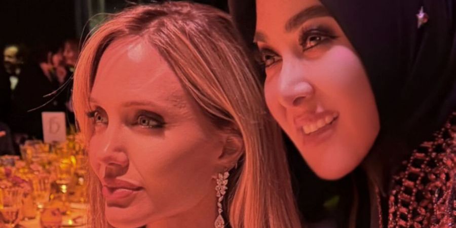 Tak Hanya Angelina Jolie, Syahrini Asik Foto Bareng dengan Istri Presiden Soekarno di Gala Dinner Cannes 2025