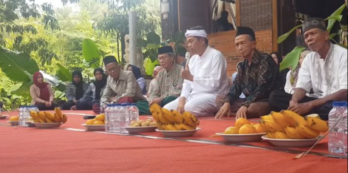 Potret Dapur Jadul Dedi Mulyadi, Bersih dan Asri Masaknya Masih Pakai Tungku Kayu Bakar
