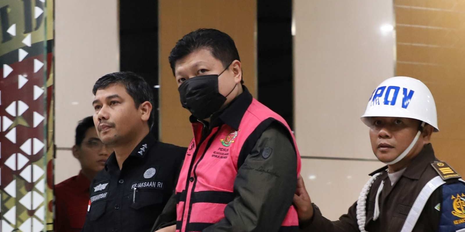 Bos Sritex Tersangka Korupsi, Wamenaker Desak Manajemen Tetap Bayar Pesangon Mantan Pekerja