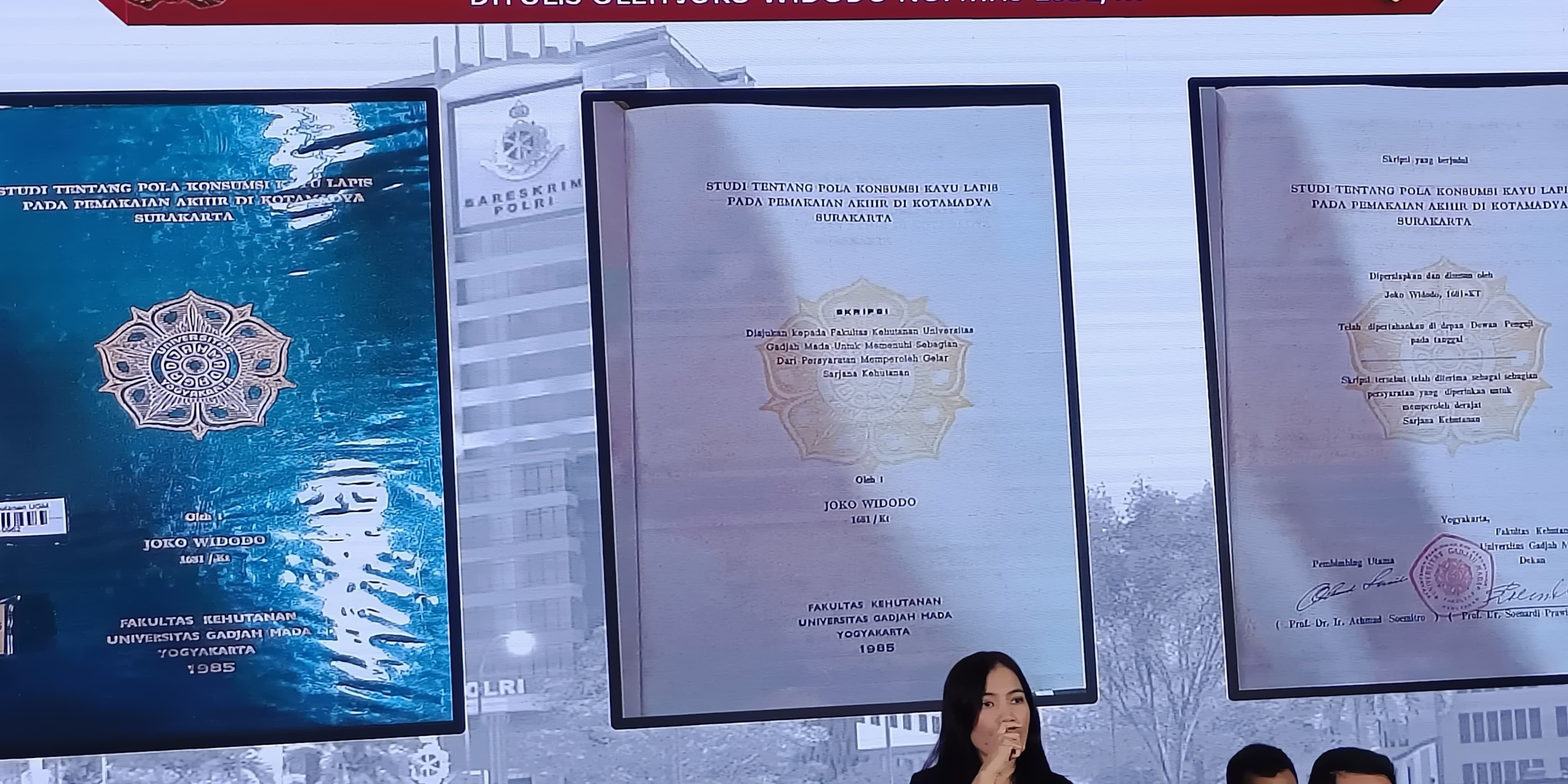 Penampakan Skripsi Jokowi di UGM Bahas Soal 'Studi Tentang Pola Konsumsi Kayu Lapis'