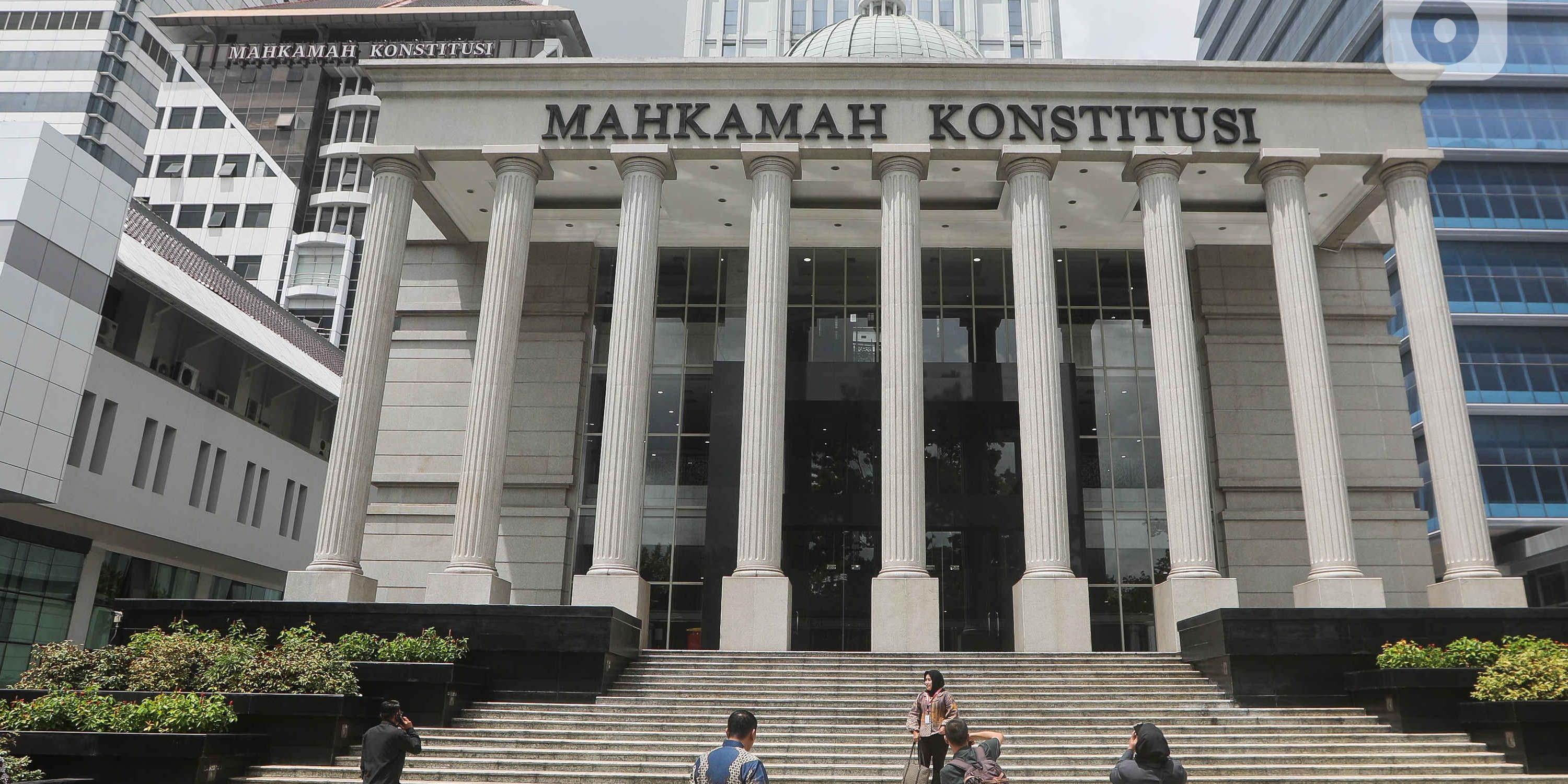 Diduga Dapat Intimidasi Usai Gugat UU TNI ke MK, Tiga Mahasiswa UII Dapat Pendampingan Hukum