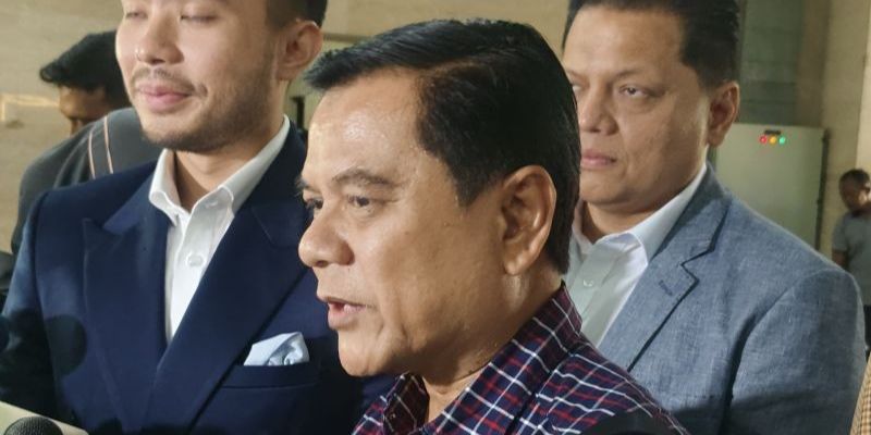 VIDEO: Adik Ipar Sampaikan Pesan Penting Jokowi, Bawa Ijazah UGM ke Bareskrim
