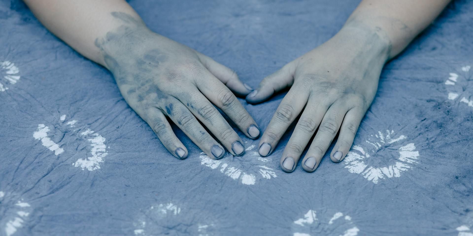How to Tie Dye Shirts A StepbyStep Guide trstdly trusted news in