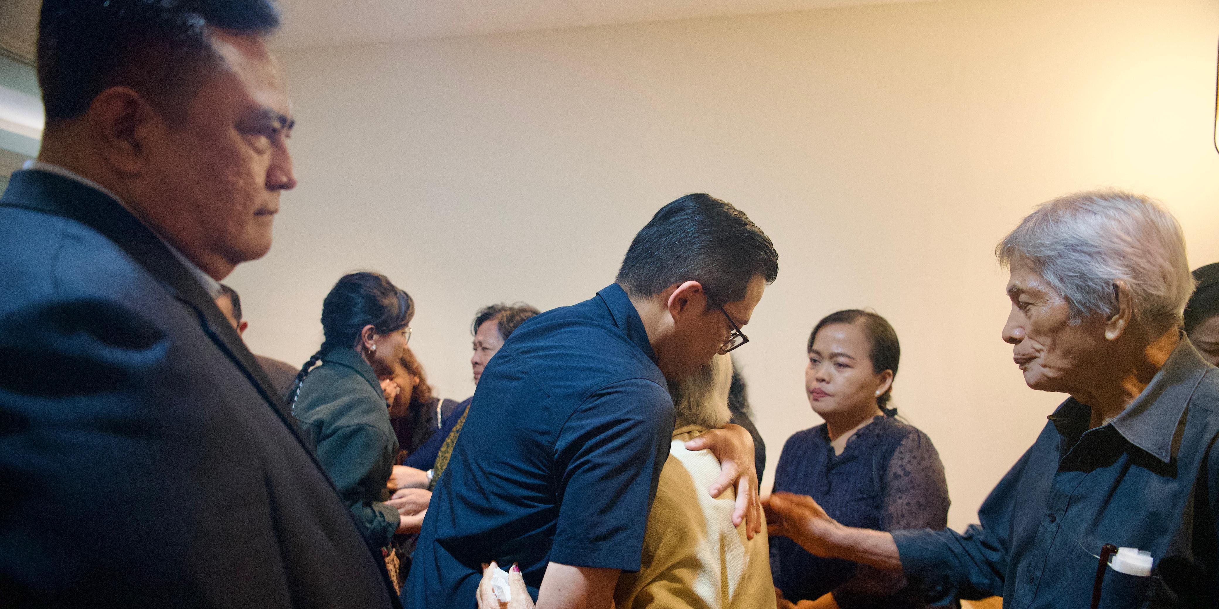 Momen Haru Menlu Sugiono Jemput Jenazah Zetro Leonardo Purba Diplomat Ditembak di Peru: Kami akan Teruskan Perjuanganmu