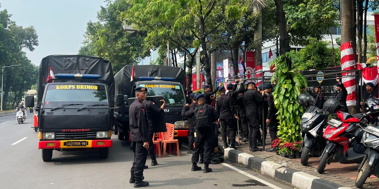 Gedung Kemenhub Dijaga Brimob Jelang Demo Ojol 17 September Hari Ini