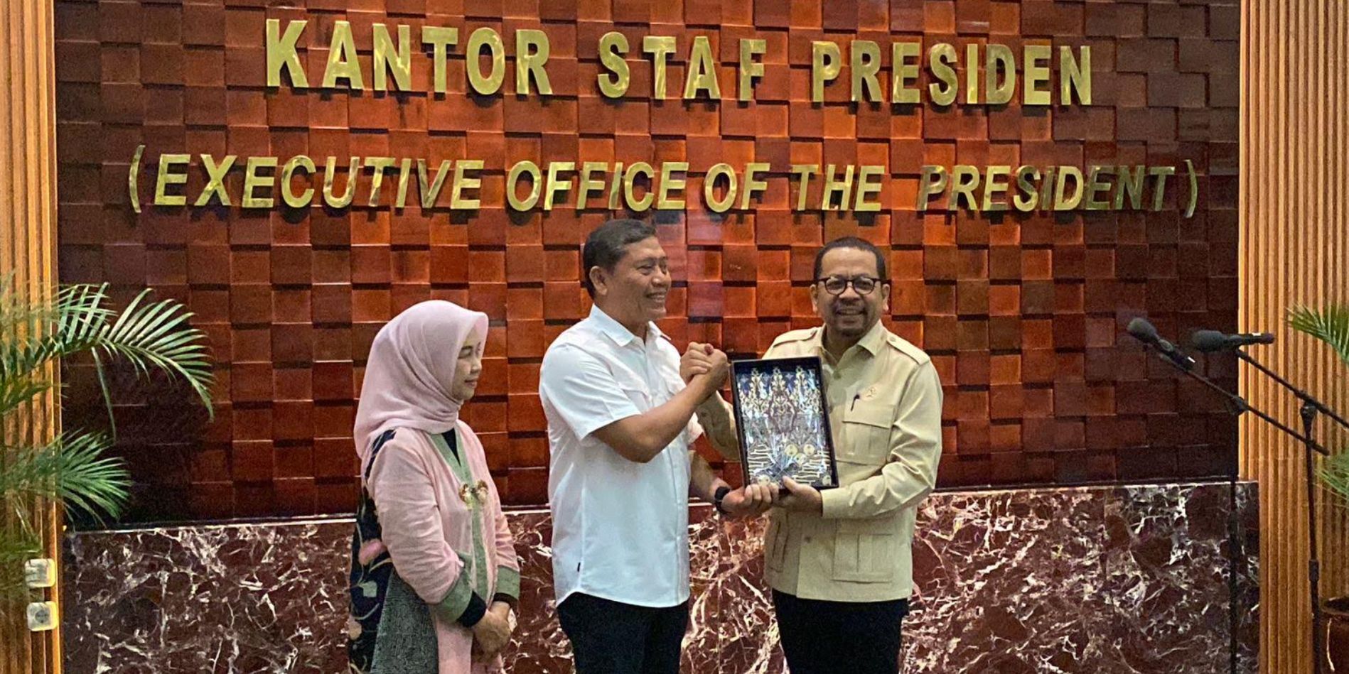 AM Putranto Minta Tisu saat Serah Terima Jabatan KSP: Saya Tentara tapi Bisa Nangis