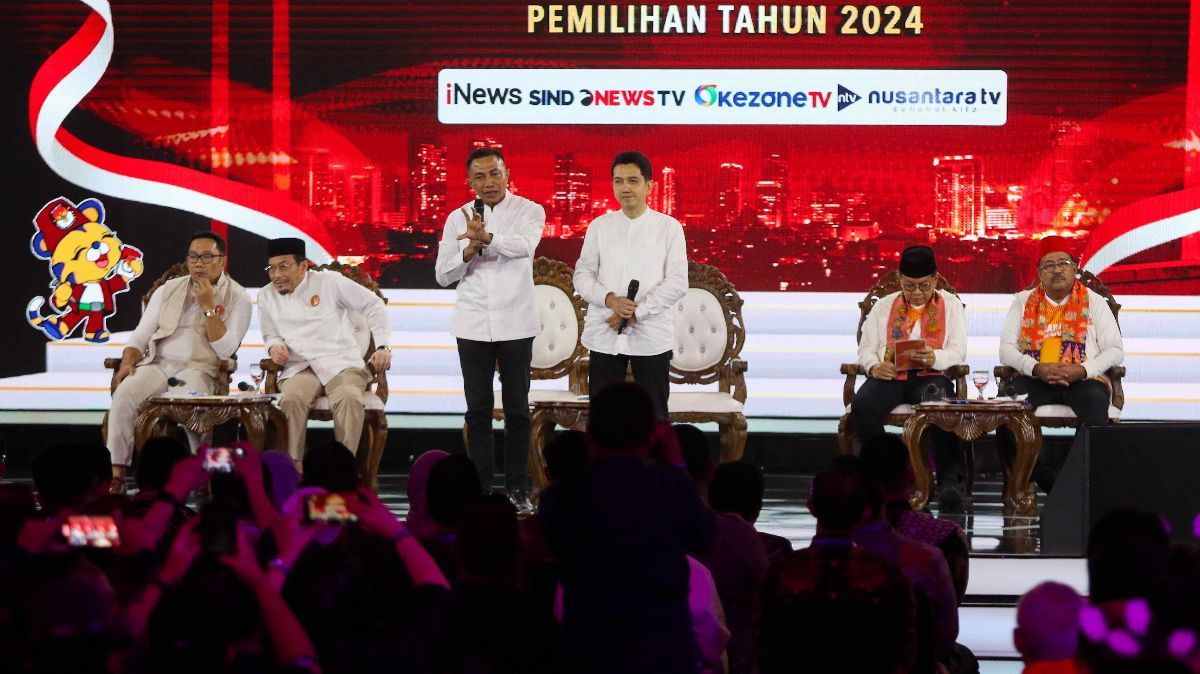 FOTO: Momen Debat Perdana Pilkada Jakarta 2024: Ridwan Kamil dan Pramono Tenang, Dharma Pongrekun Sempat Gugup