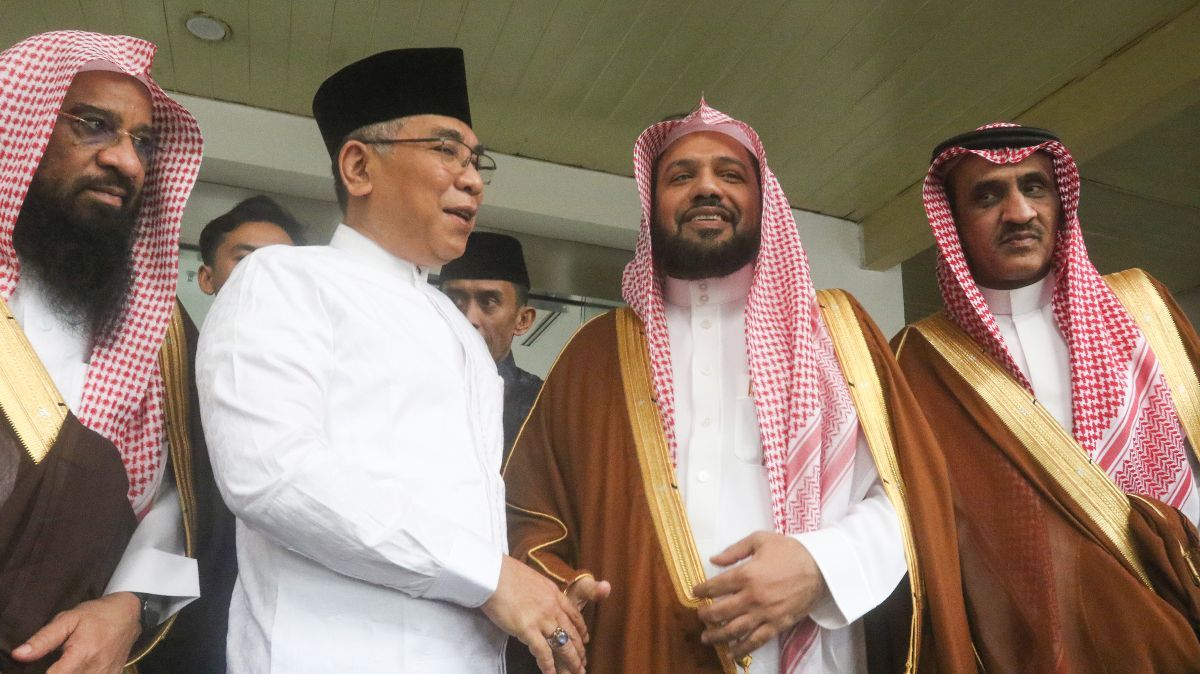 FOTO: Momen Imam Besar Masjid Nabawi Silaturahmi ke Markas PBNU