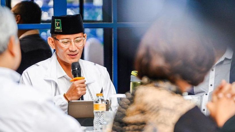 Momen Sandiaga & Menkes Lari Lintasi Rumah Prabowo: Sore, Presiden Terpilih!