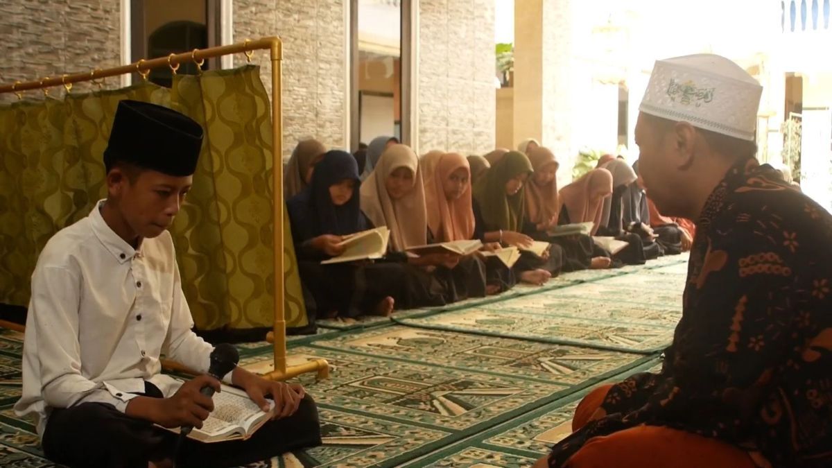 Kisah Muhammad Fatoni, Tuna Netra Asal Lumajang dengan Segudang Prestasi Berkat Hafal Alqur'an, Kini jadi Guru Qori