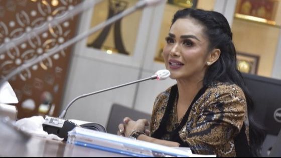 Tetap Totalitas Meski Tak Lagi Terpilih, Intip Potret Kris Dayanti Jalani Hari-hari Terakhir Sebagai Anggota DPR