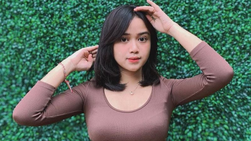 Tulis Pesan Mellow Romantis, Berikut Momen Brisia Jodie Pamer Foto Mesra Bareng Pacar