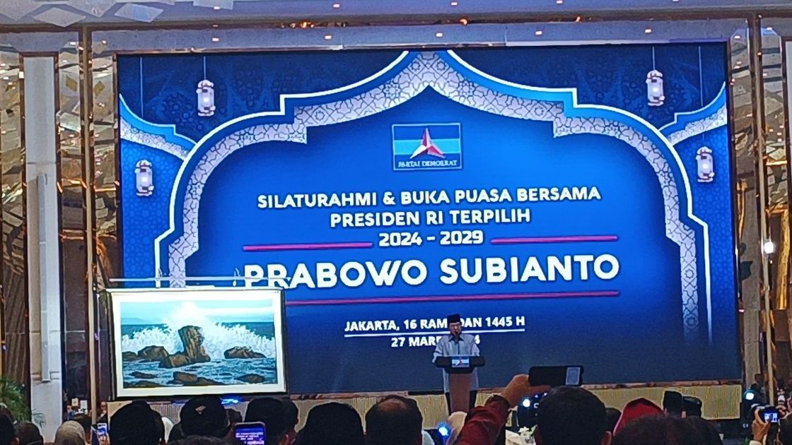 Momen SBY Berikan Lukisan Spesial Untuk Prabowo