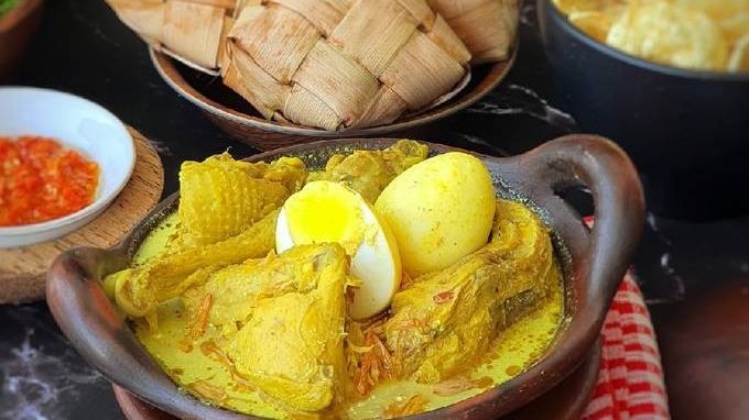 8 Resep Opor Ayam Khas Lebaran, Kaya Cita Rasa Rempah Nusantara