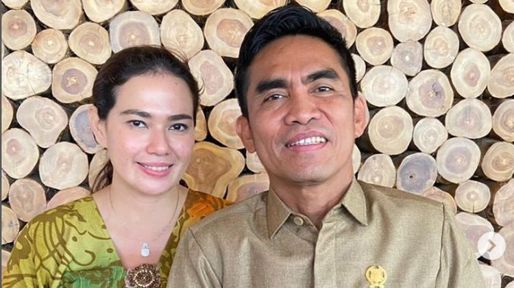 Berikut Ini Beberpa Potret Catherine Wilson dan Idham Masse Ketika Jawab Kondisi Rumah Tangganya