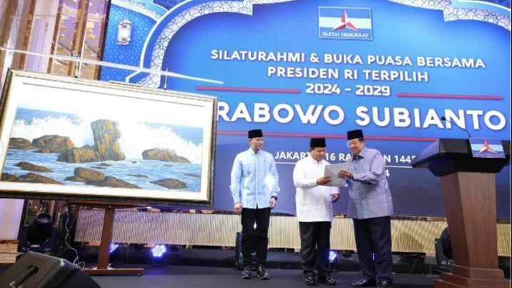 VIDEO: Janji Prabowo Bikin SBY Terharu, Hadiah Lukisan Akan Dipajang di Istana Presiden IKN