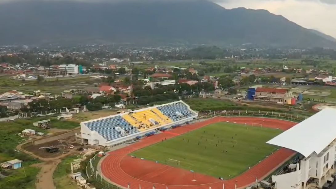 Mantap Pisan, Begini Vibes Stadion RAA Adiwijaya Garut yang Punya Pemandangan Mirip di Swiss