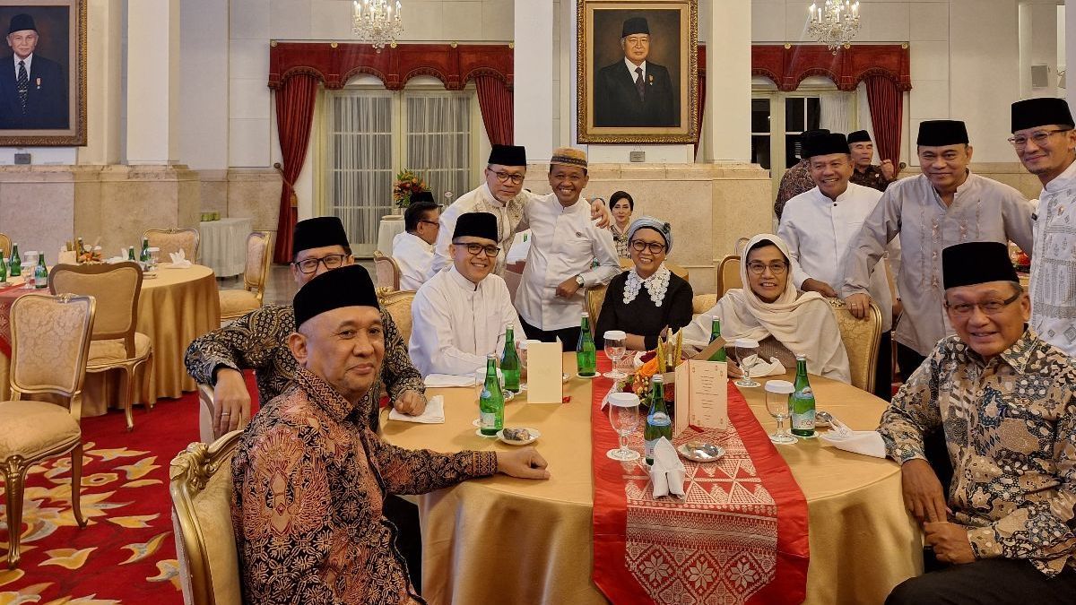 Menkominfo Tegaskan Jokowi dan Prabowo Solid, Ini yang Dibahas saat Duduk Satu Meja Bukber Bareng Menteri di Istana