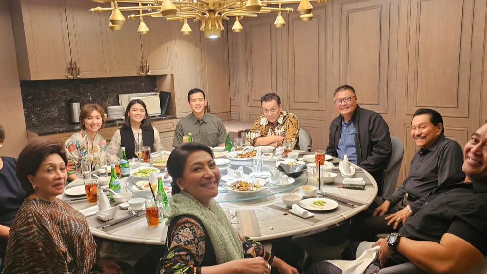 Potret Keluarga Andika Perkasa Buka Puasa Bersama, Angela dan Iptu Hafiz Akbar Makin Lengket Bikin Salfok