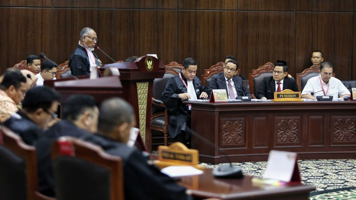 VIDEO: Terjawab Alasan Tim Hukum Anies Ngotot Minta 4 Menteri Hadir di Sidang MK