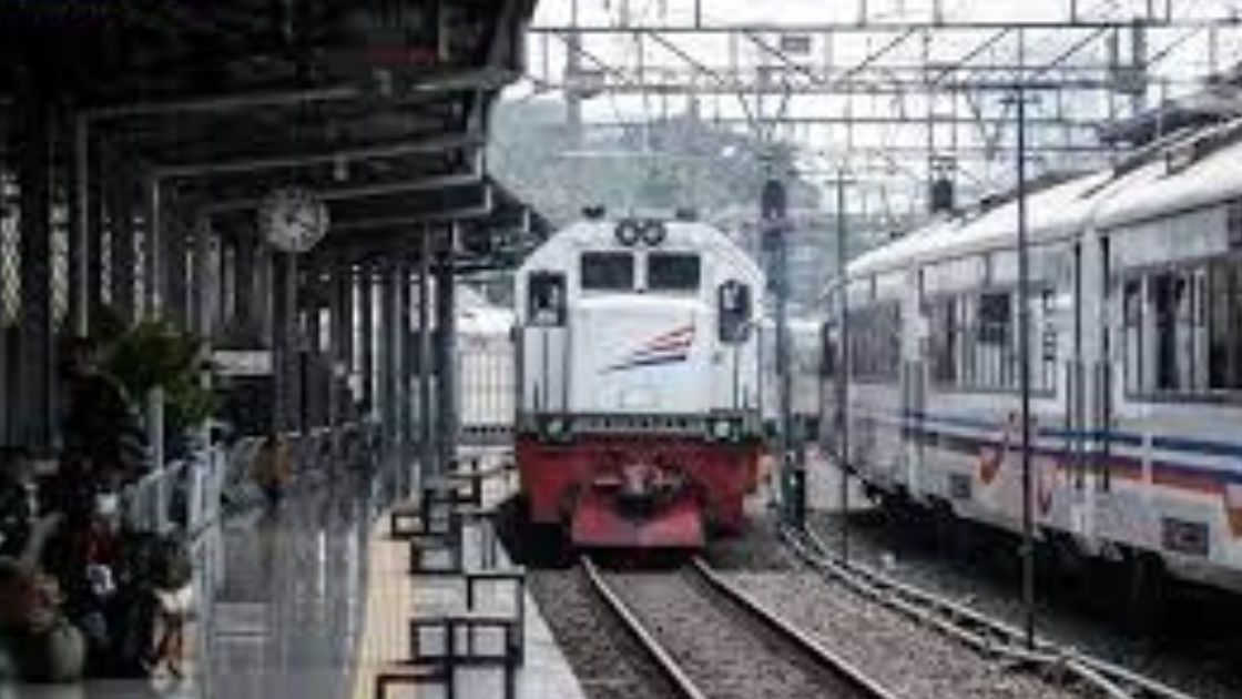 Kereta Api Airlangga Jakarta-Surabaya Jadi Favorit Masyarakat, Ini Alasannya