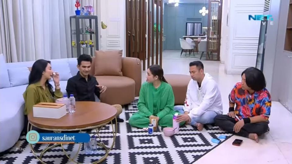 Tyas Mirasih Nangis Ceritakan Kebaikan Raffi & Nagita, Bantu Biaya Rumah Sakit Mendiang Ibunda