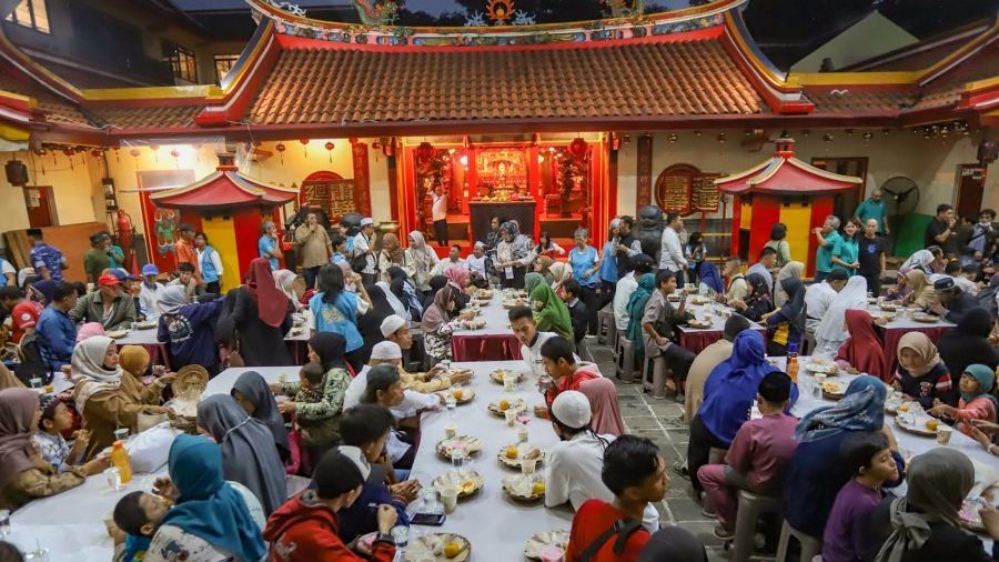 FOTO: Indahnya Toleransi Buka Puasa Bersama Penyandang Disabilitas se-Kota Bogor di Vihara Dhanagun