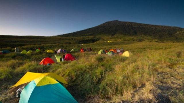 Setelah Lama Ditutup, Jalur Pendakian Gunung Rinjani Kembali Dibuka