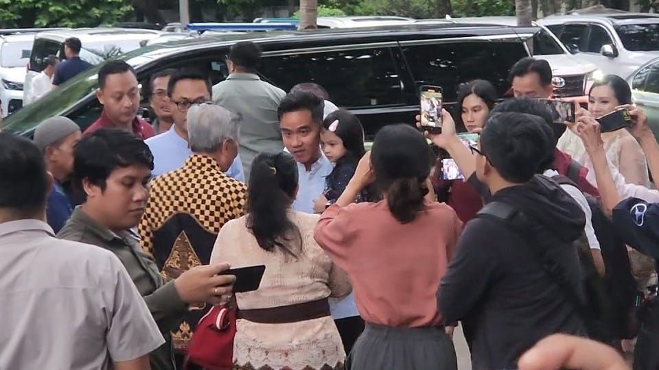 Gibran Sekeluarga Rayakan Lebaran di Rumah Prabowo